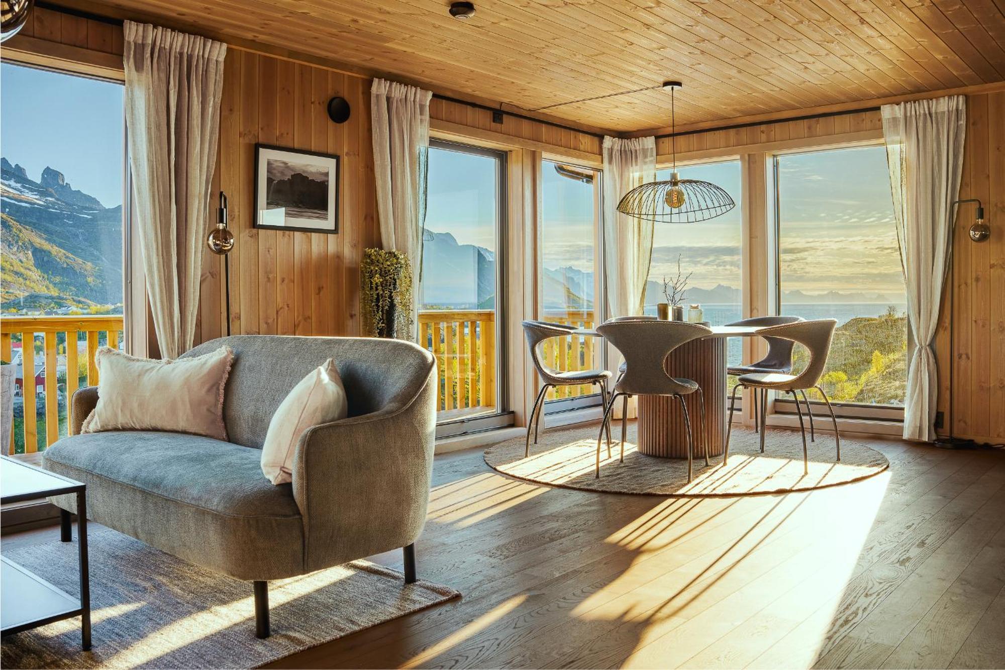 The Magic View Of Lofoten - Golden Horizon Chaleter *